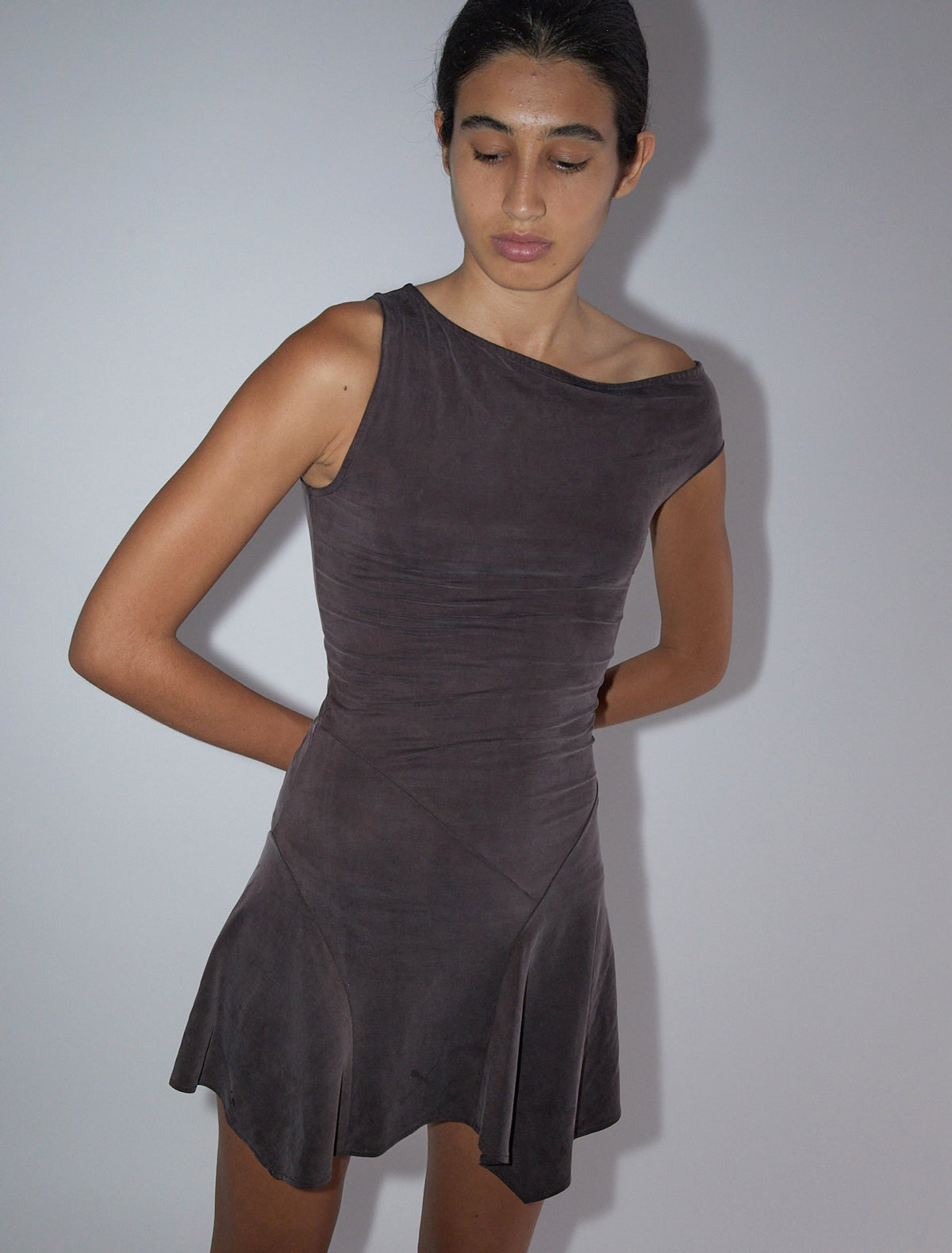 Mini yausi fitted dress asymmetric shoulders brown