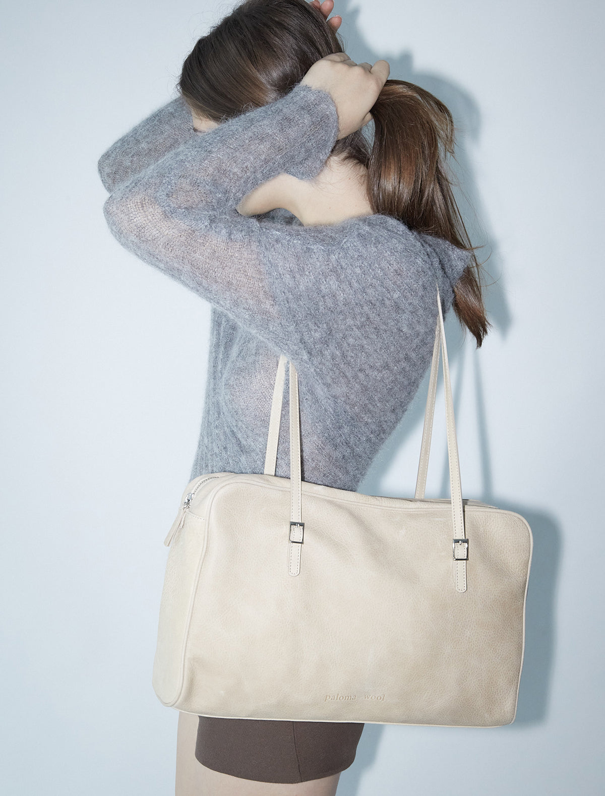 Soft caye leather bag beige