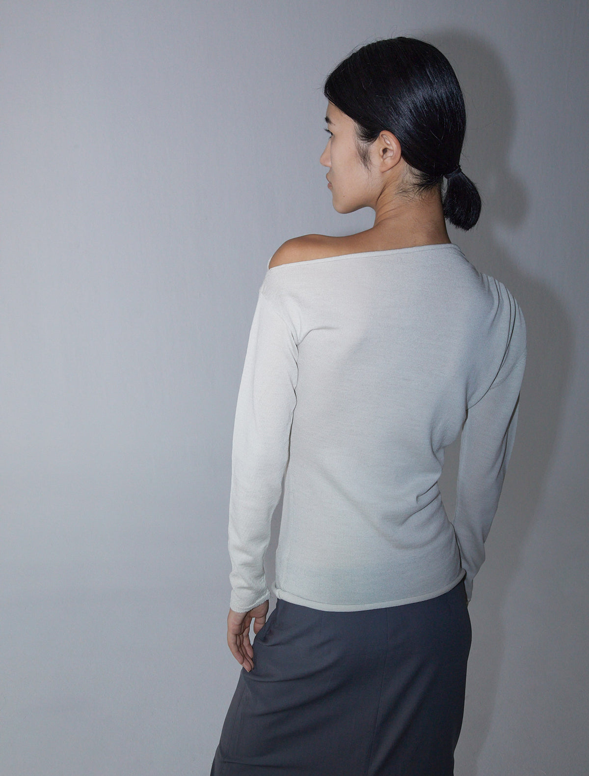 Latam asymmetric fitted wool sweater offwhite