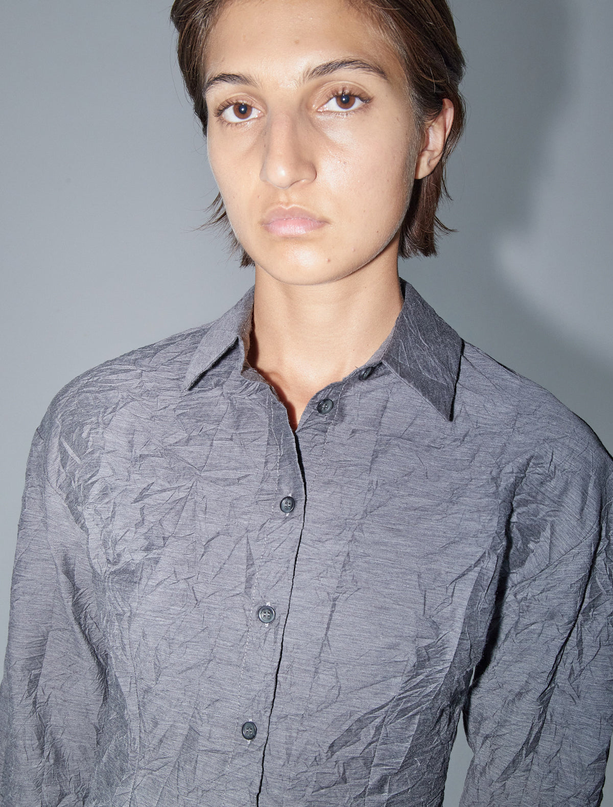 Magalita cotton crinckled fabric shirt buttons grey