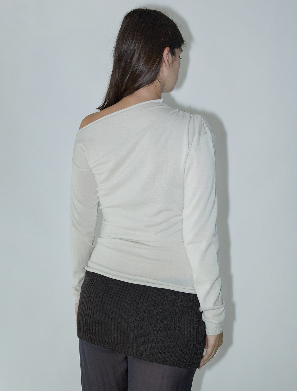 Latam asymmetric fitted wool sweater offwhite