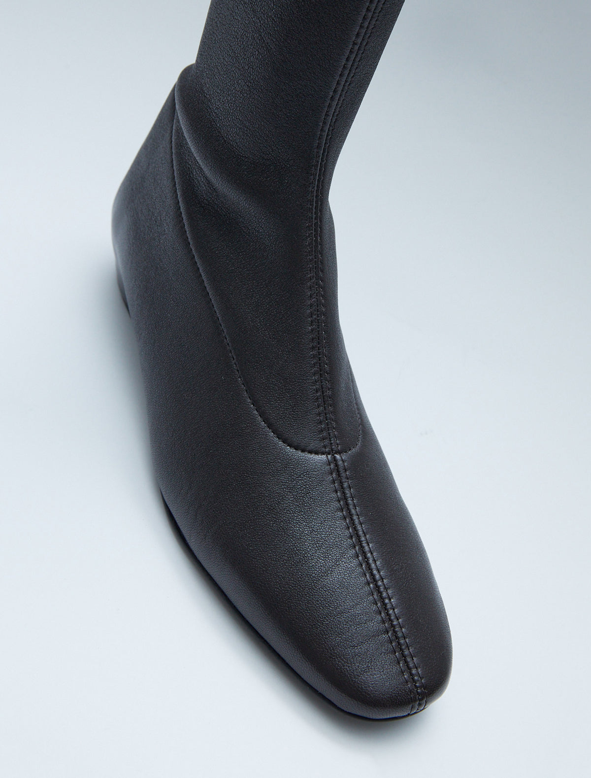 no 2338 / Fernanda Boot