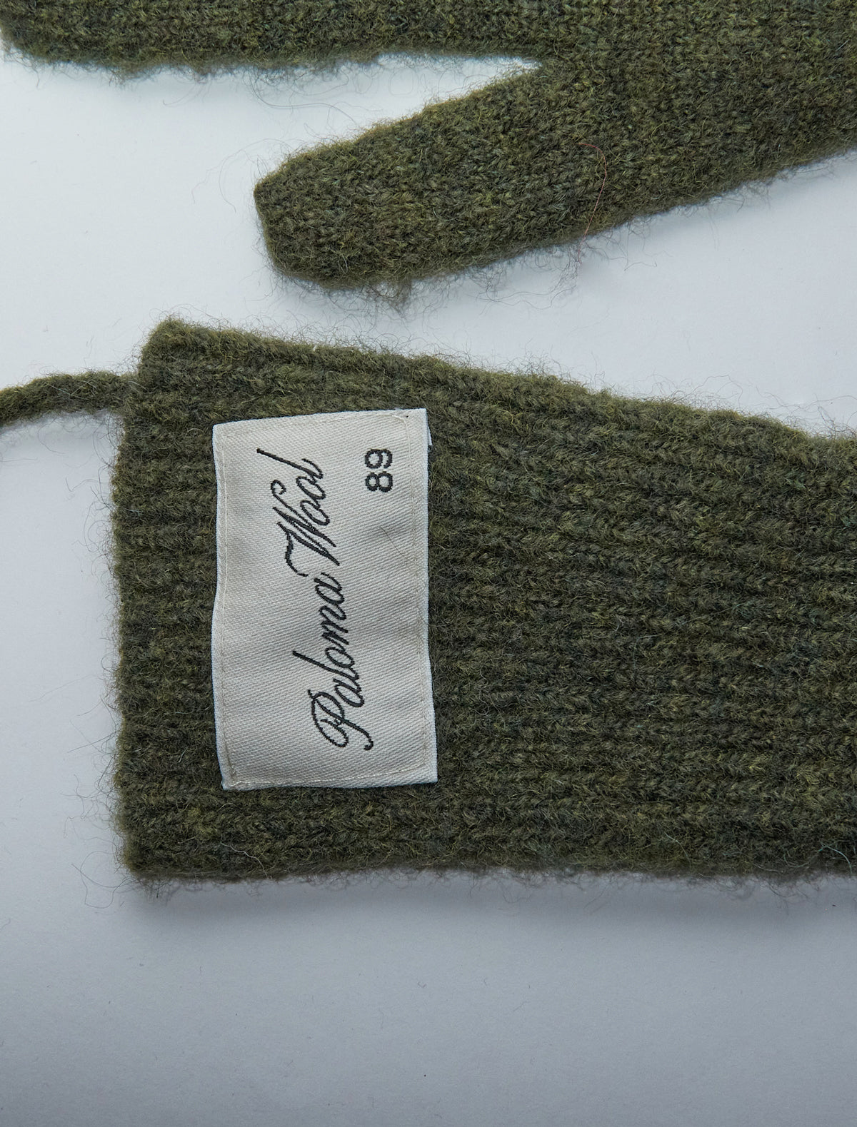 Peter knitted gloves label khaki