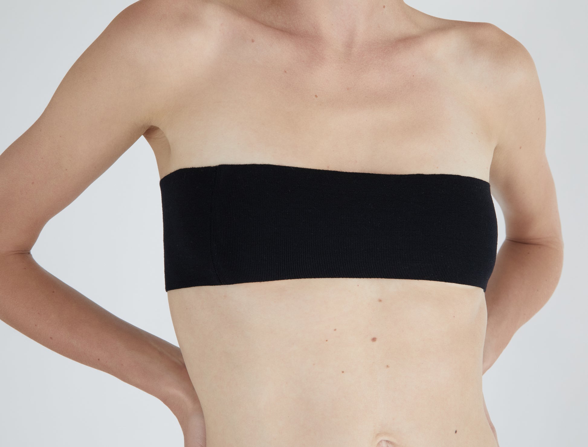 Stroke fitted bandeau top black