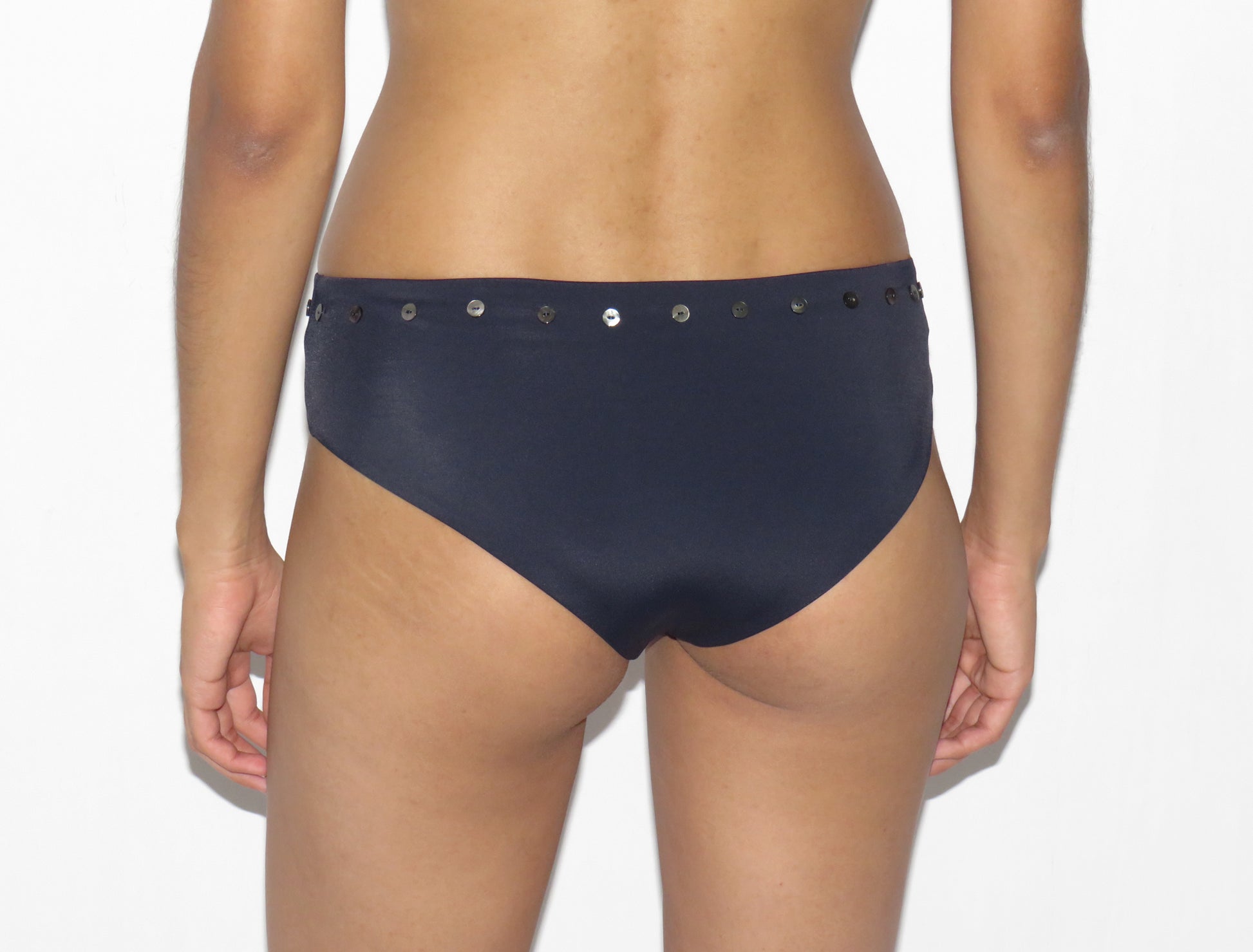 Manon bikini bottom mother of pearl buttons