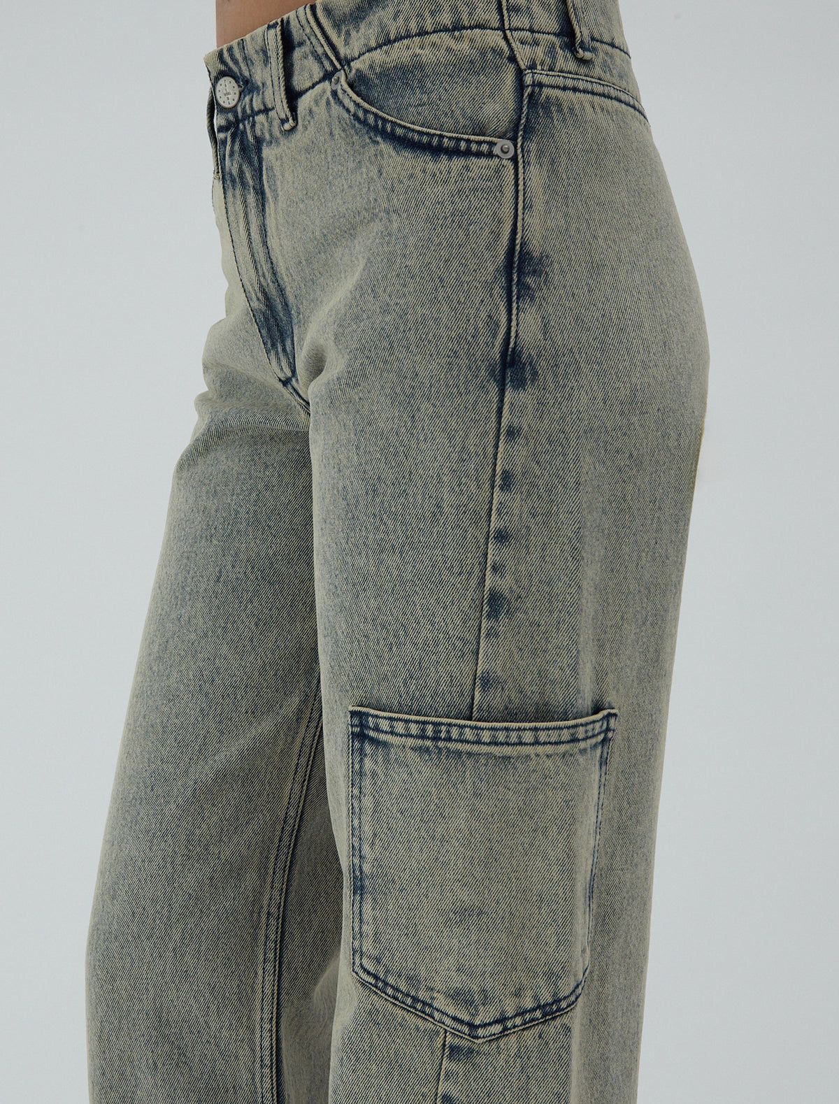 no 2407 / Ispy