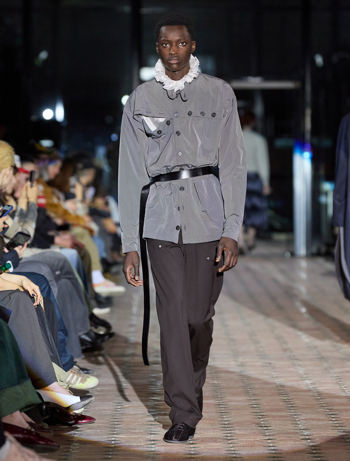 no 2576 / Long Emilie