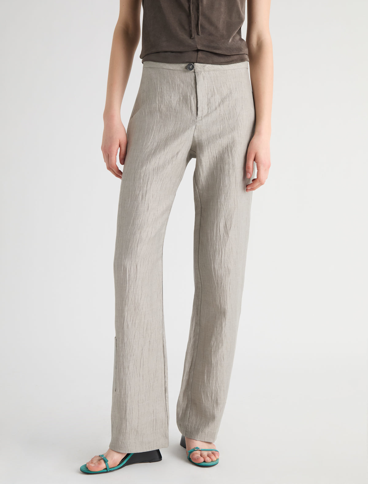SHAKE-Grey straight-leg trousers with a patch pocket at the bottom