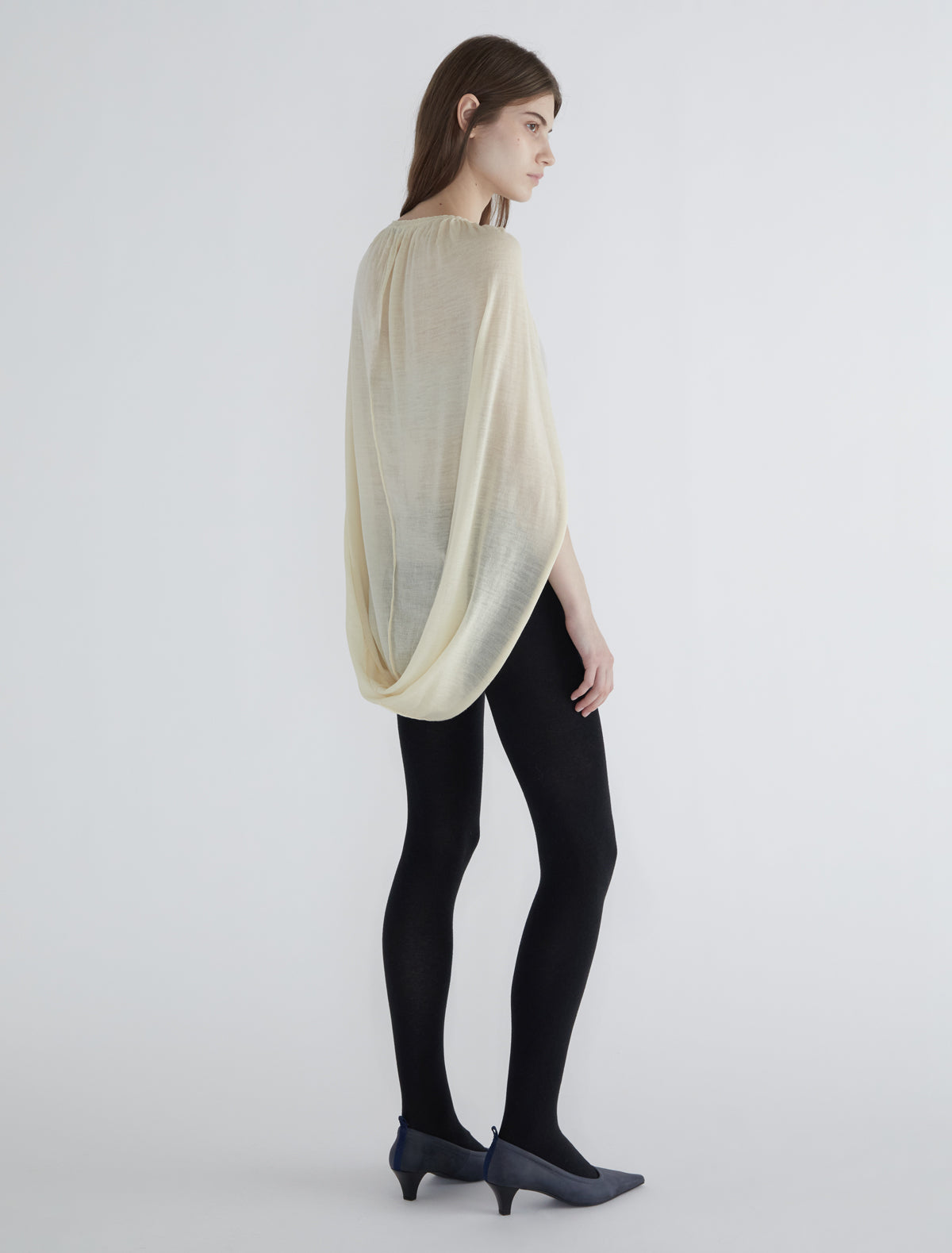 no 2585 / Short Cowl