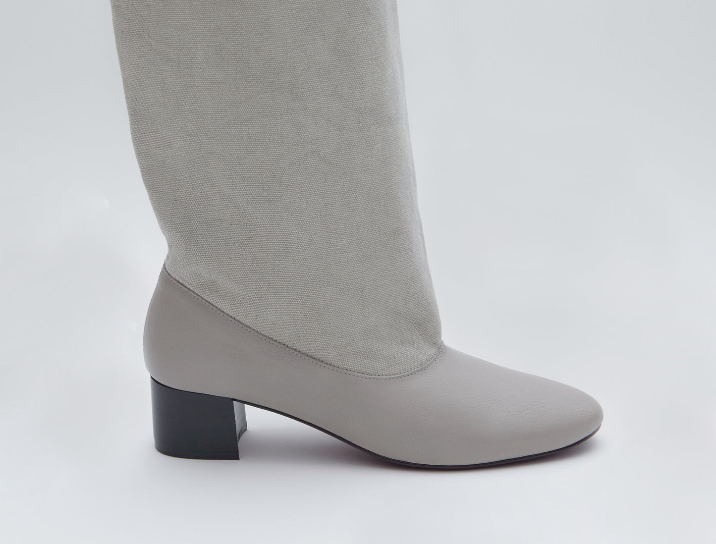 no 2605 / Victoria canvas