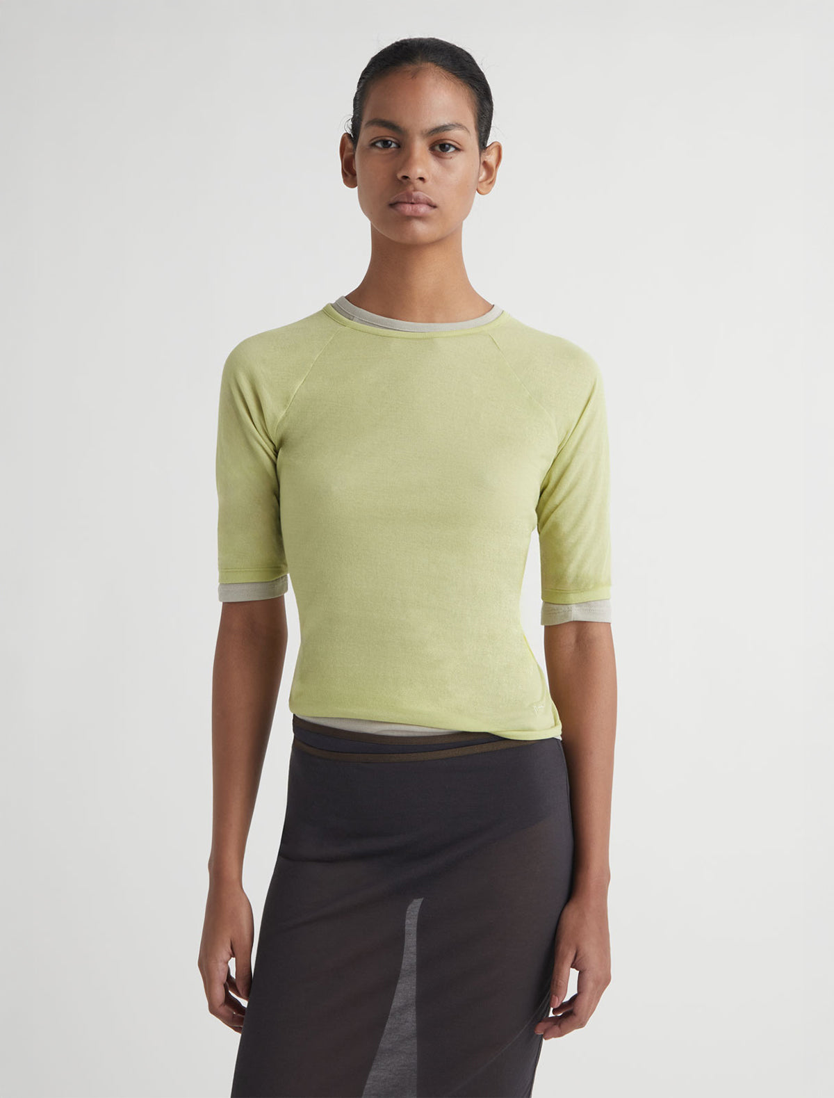 paloma wool シアートップス　フラワー PIA-Soft green elbow-length top crafted from lightweight fabric