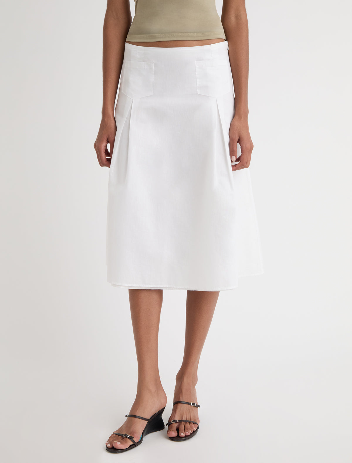 DIMI-White midi skirt with a flared silhouette and front pocket