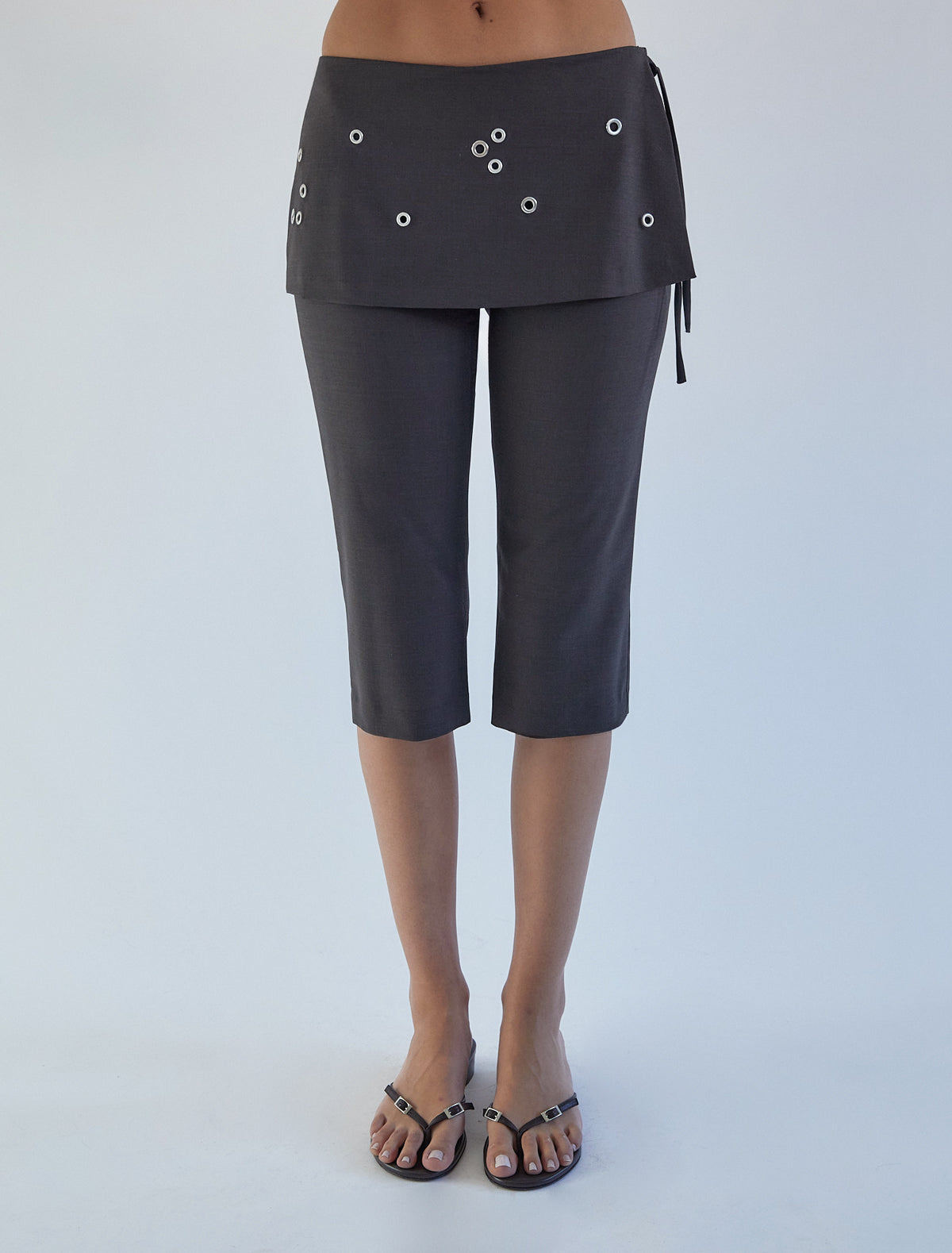 QUINO-Capri trousers with an attached overskirt, tied at one