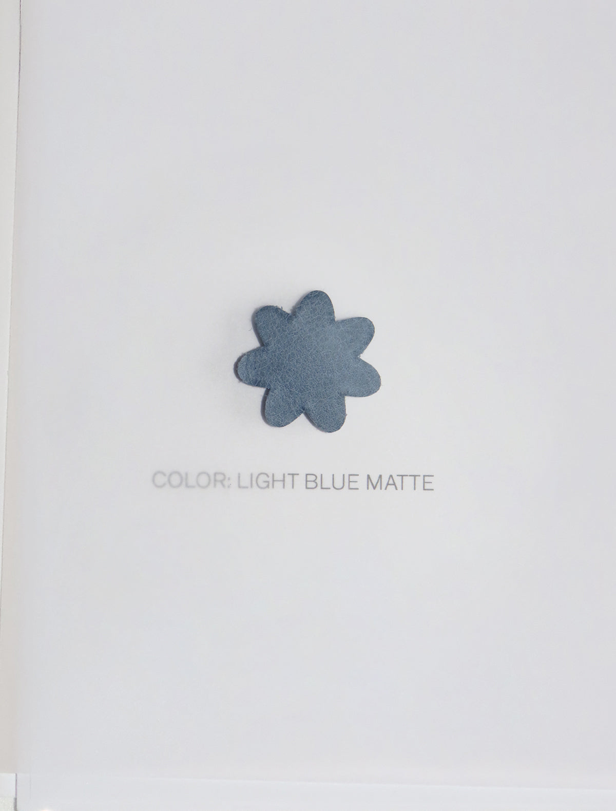 Leather flower snap - blue matte