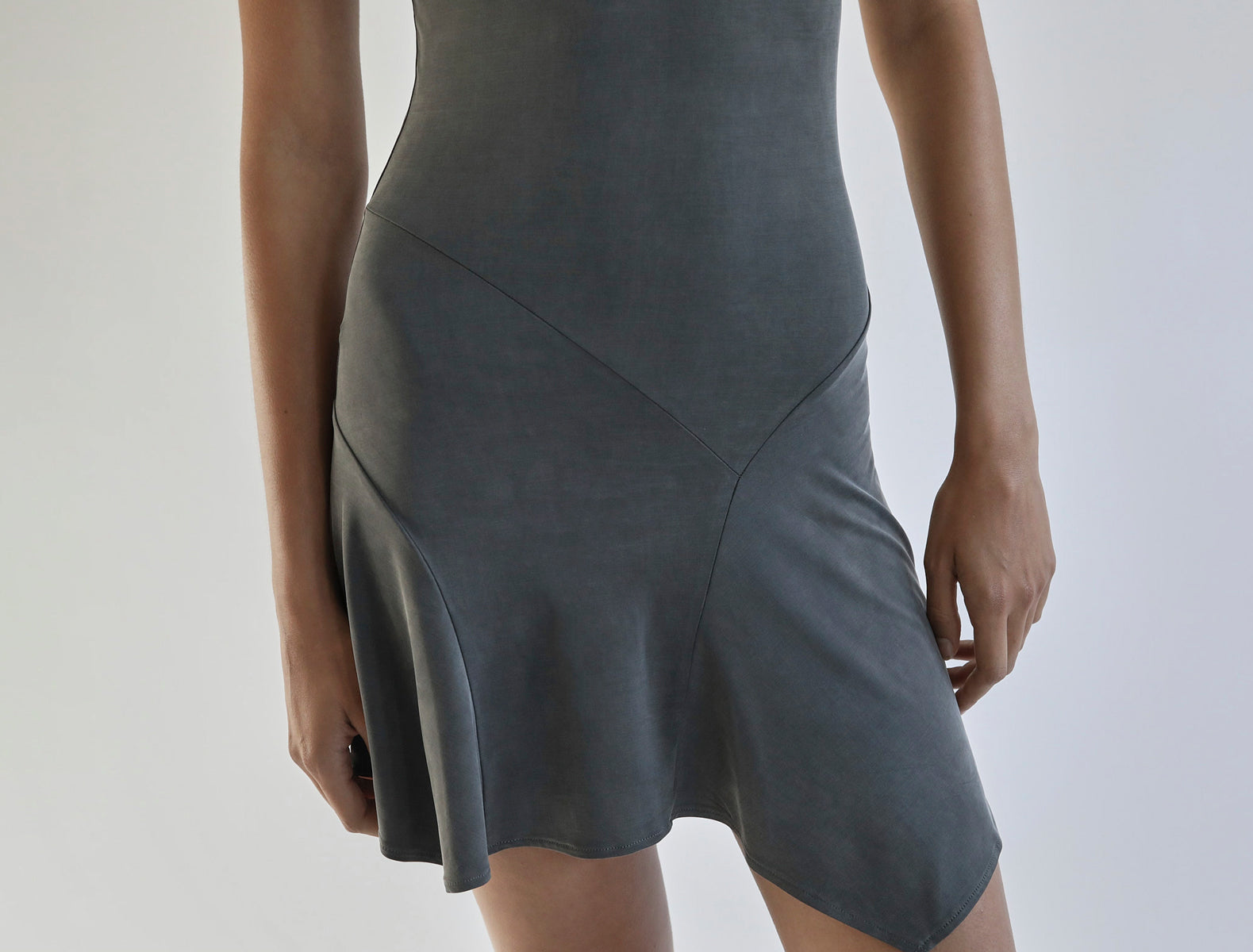 Mini yausi fitted dress asymmetric shoulders grey
