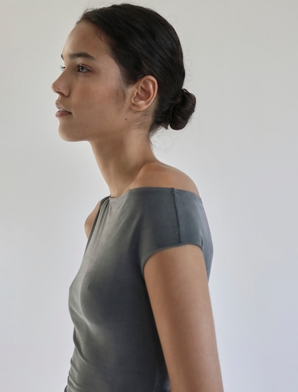 Mini yausi fitted dress asymmetric shoulders grey