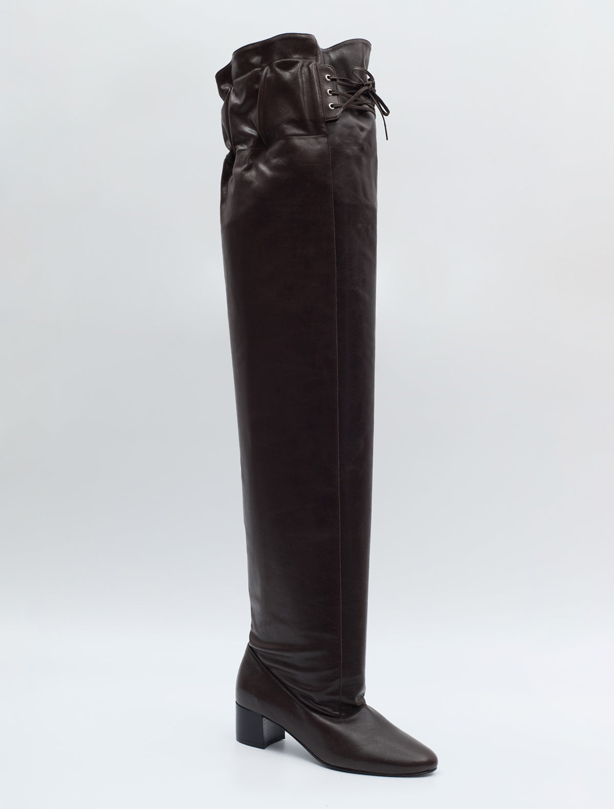 no 2710 / Tall Victoria