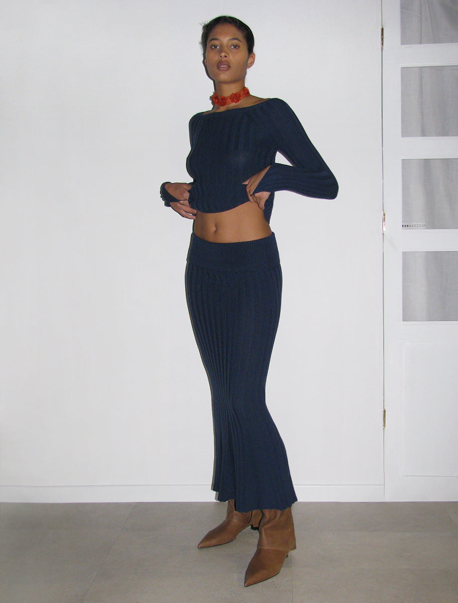 MAURI-Navy flared knitted long skirt