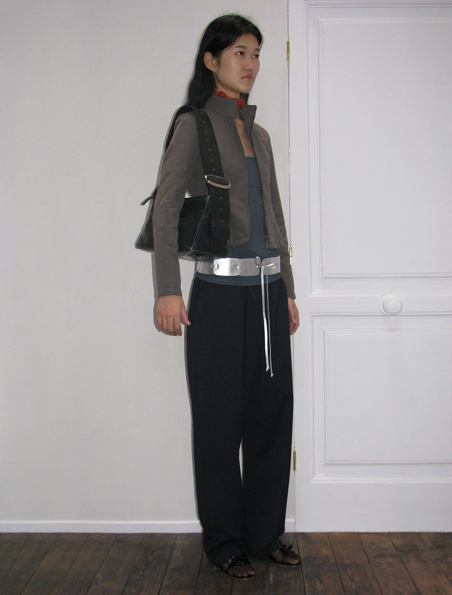 Squaredteabag soft leather bag buckle black