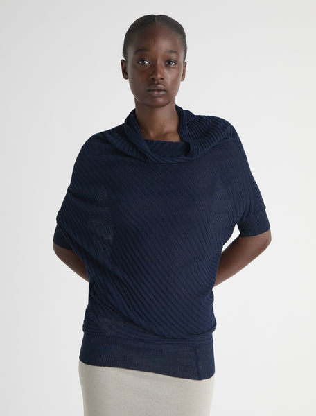 ASUAN-Navy loose, draped top with a twisted pattern – paloma wool