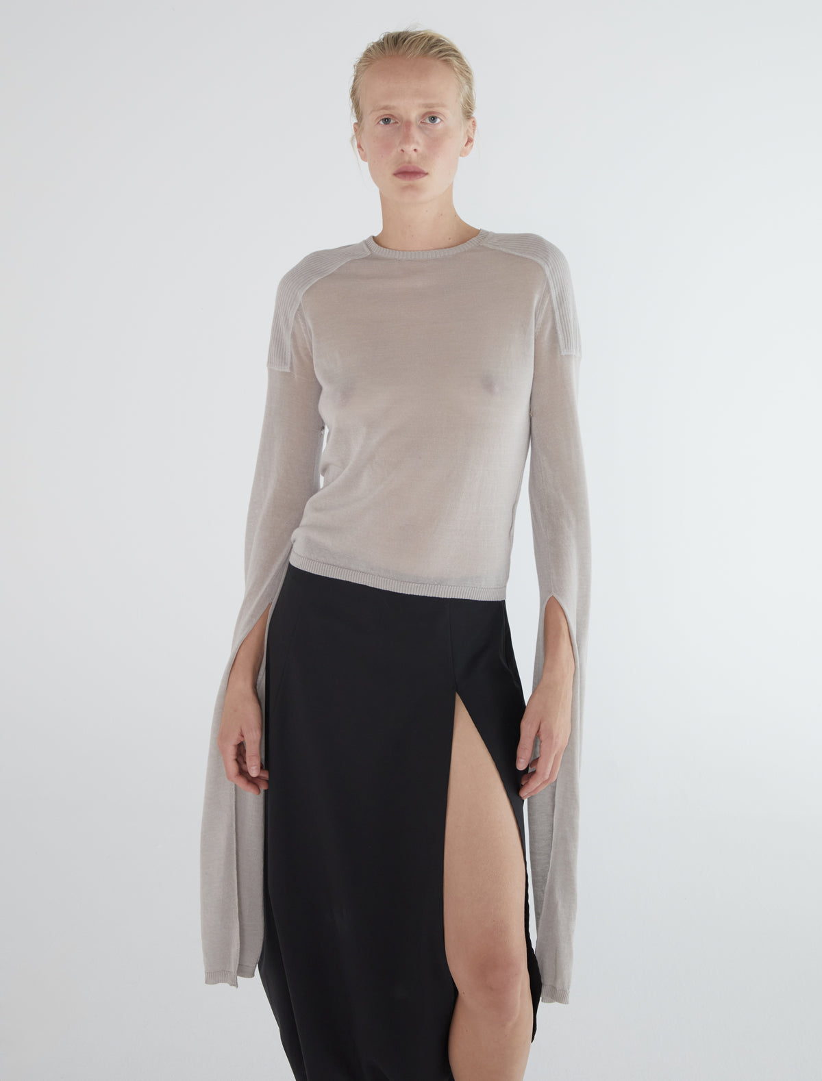 Mercuri round neck extra long slevees lightgrey