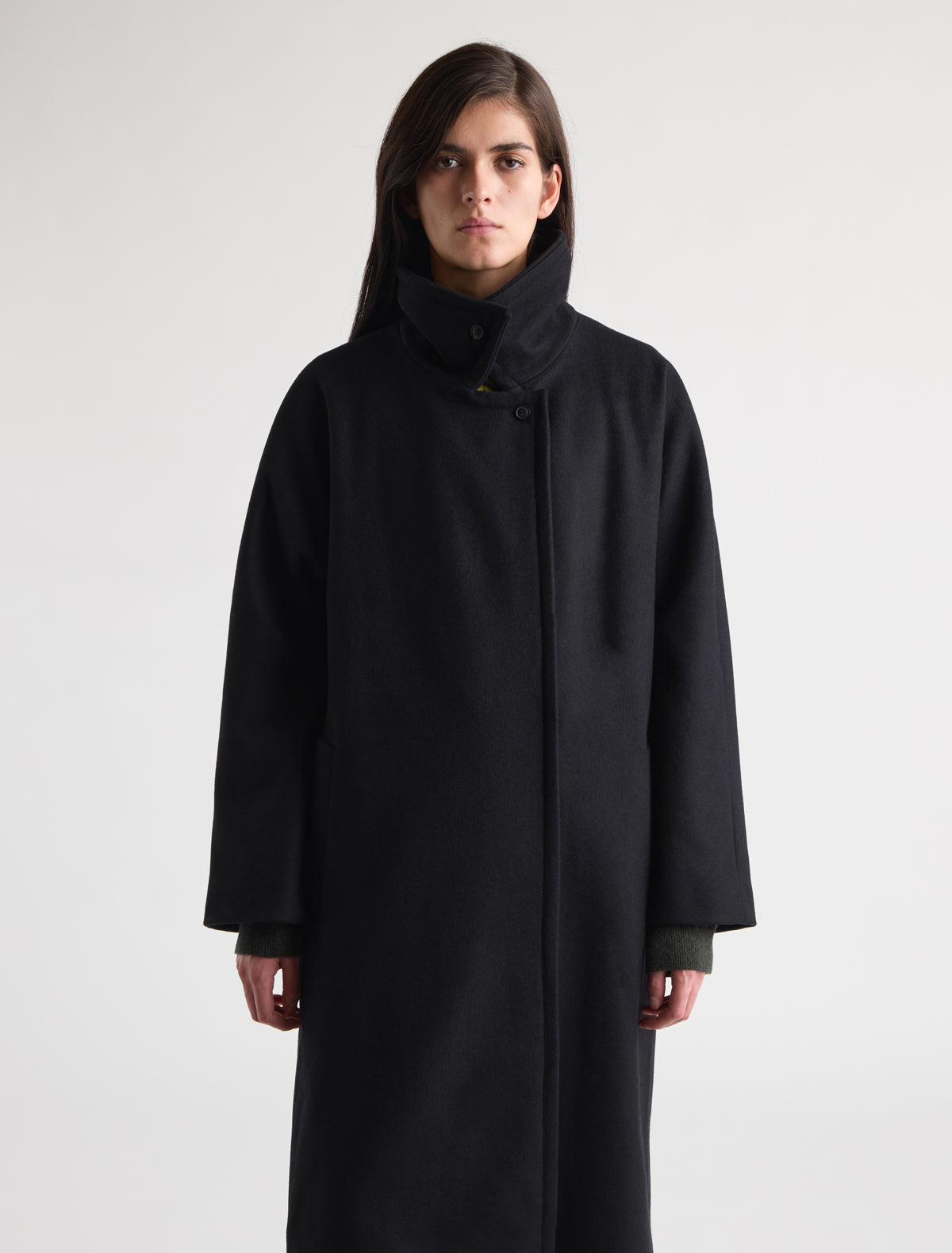 Banus long coat straight silhouette oversized collar black