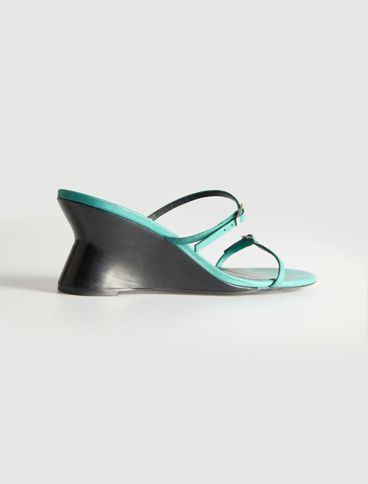 Bego curved 6 cm contrast wedge sandal thin buckle straps green