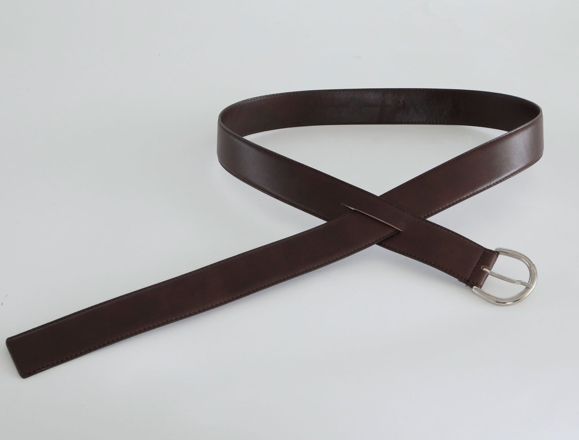 EMILIE-Brown belt with no holes, fastened using hidden snaps