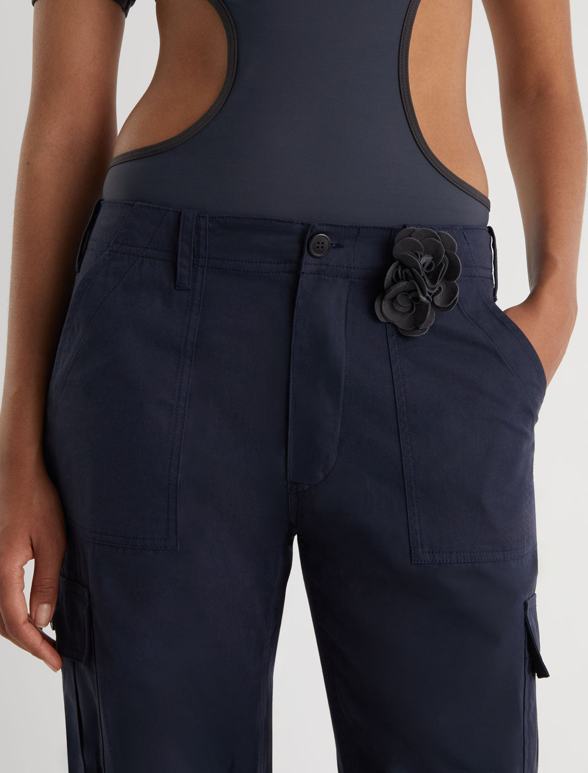 DALIA PIN-Gris – paloma wool