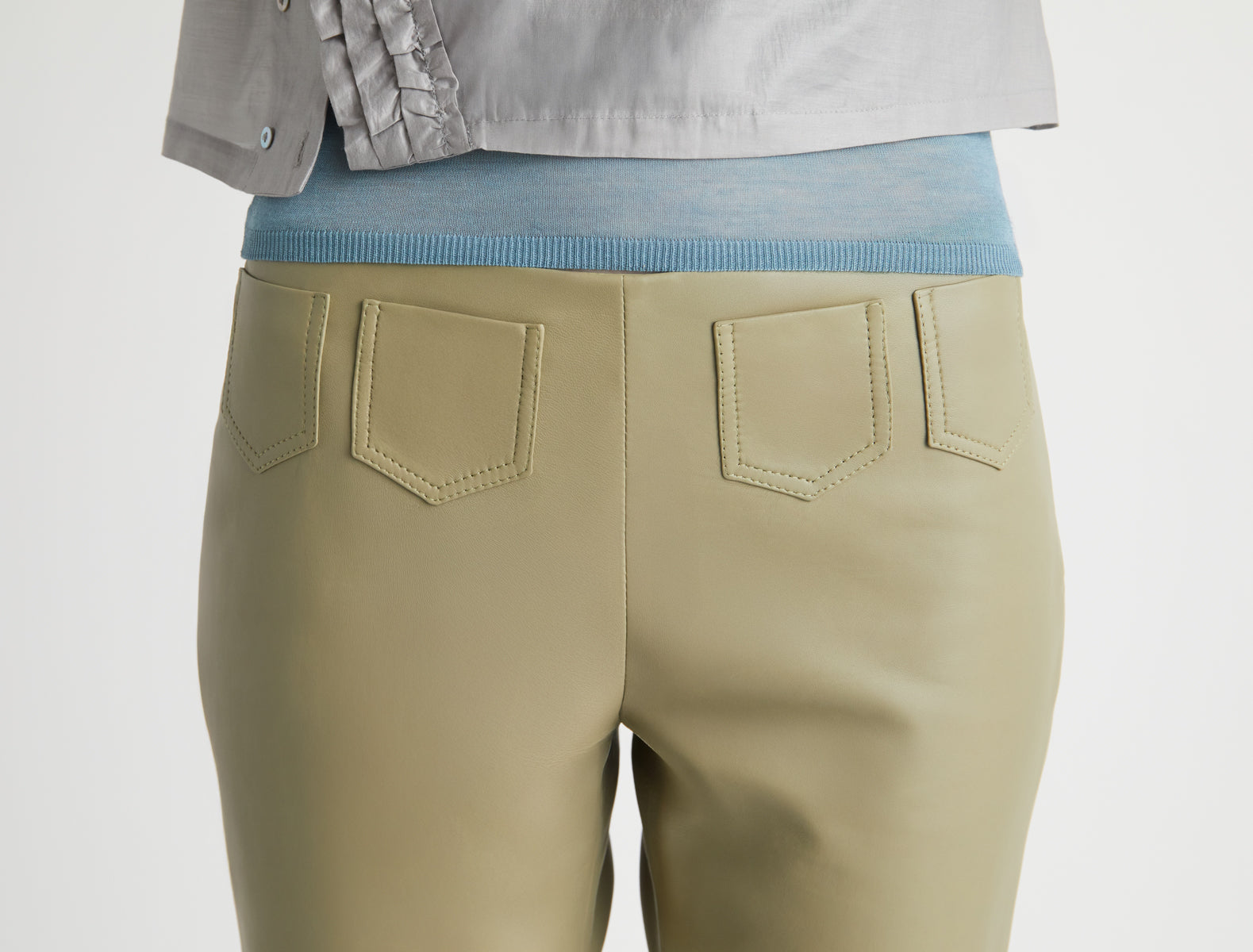 Long suau capri leather pants cut out details