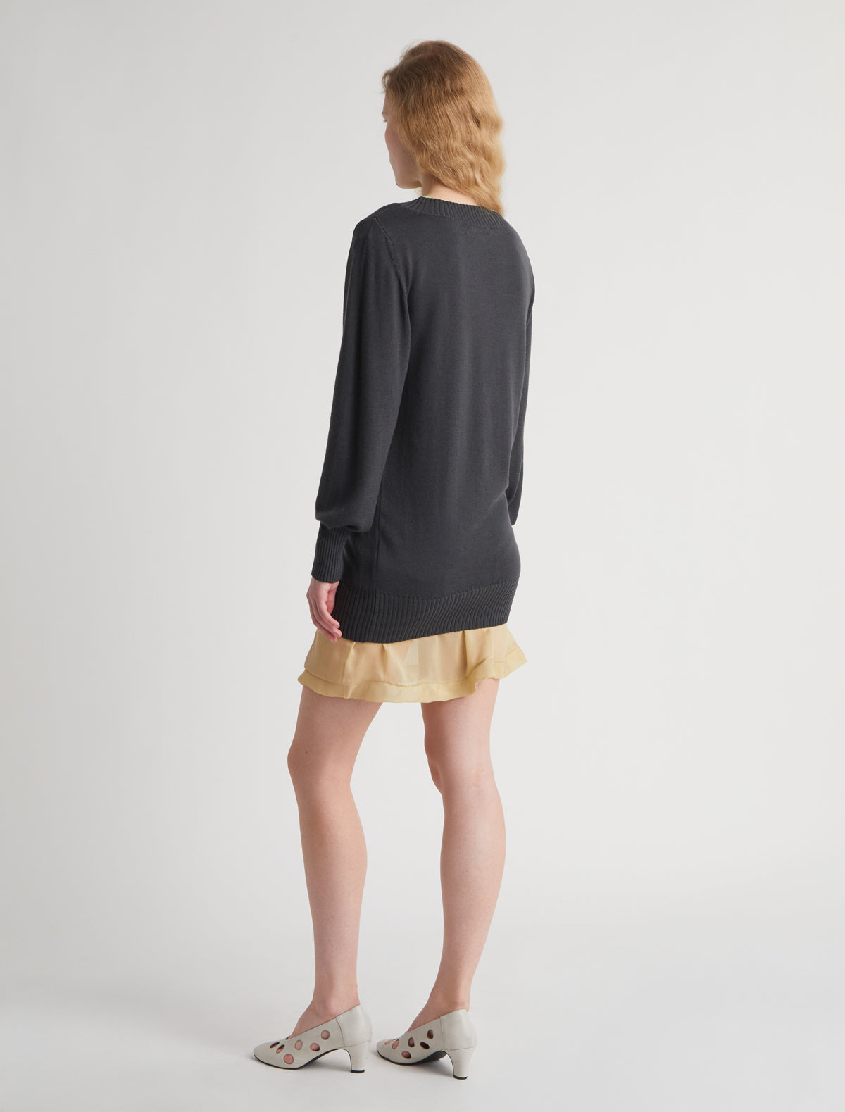 JUMP-Grey v-neck knit sweater with dropped shoulders – paloma wool