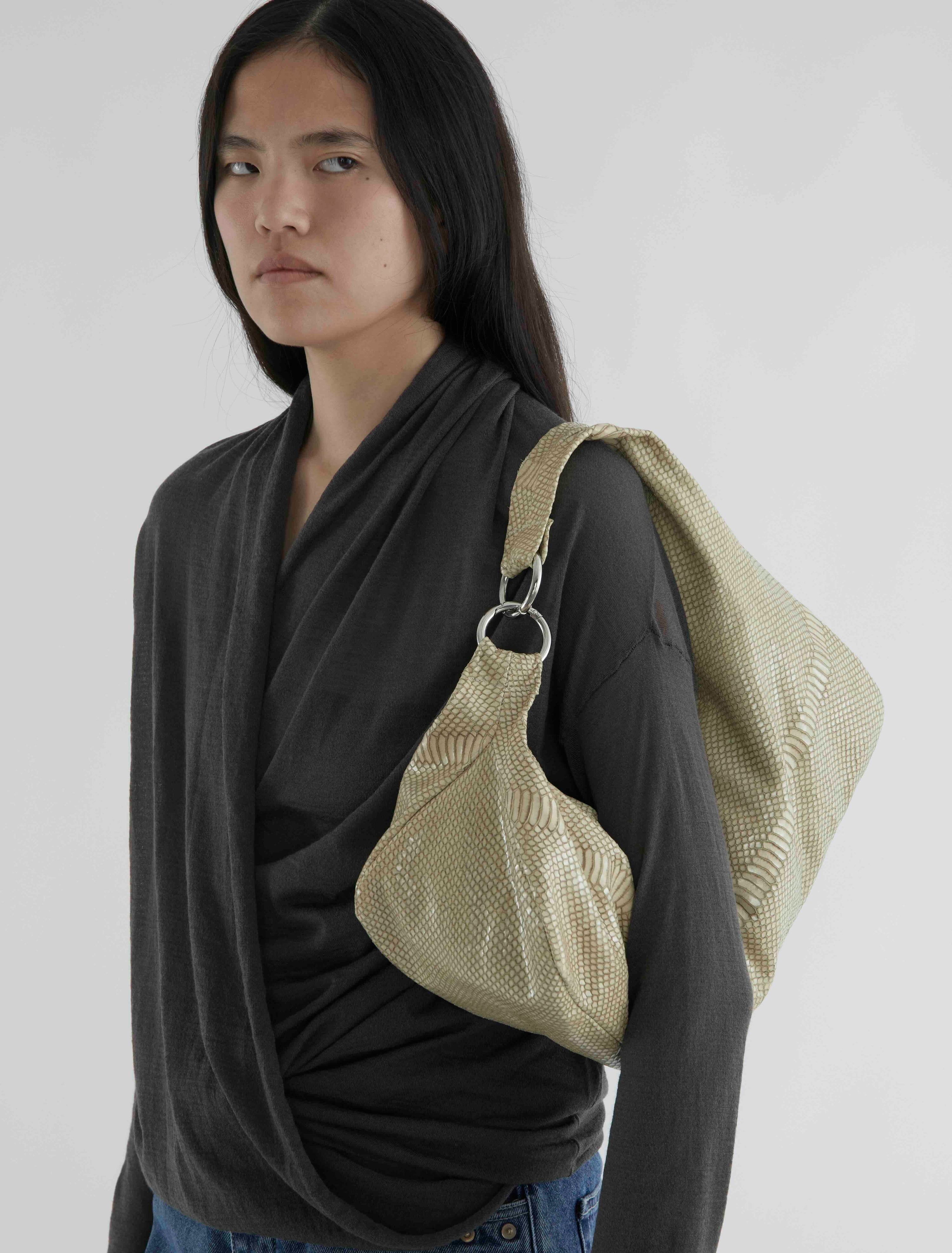 DRY II-Crudo – paloma wool