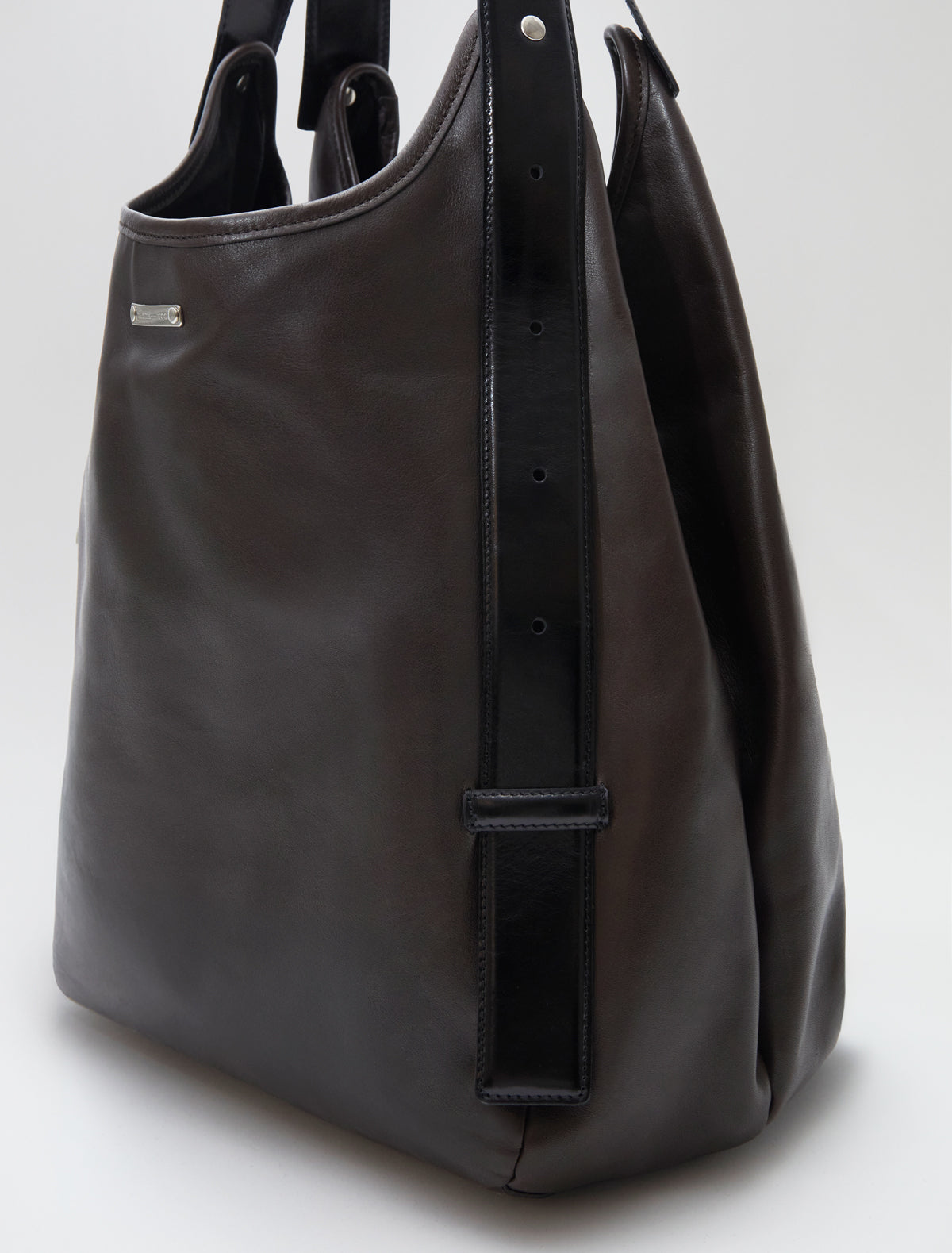 Big emilie bucket bag belt inspired handle design brown