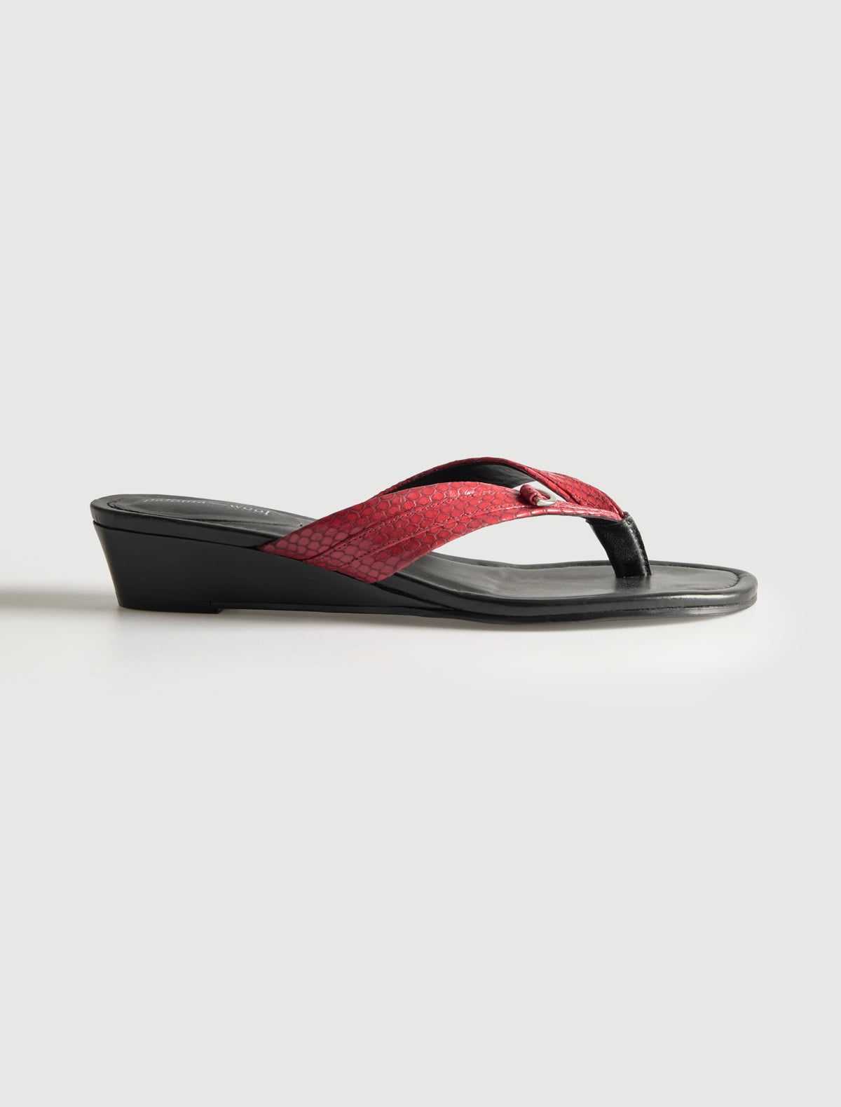 FELIPA-Red thong-style sandal with double strap and nickel ring