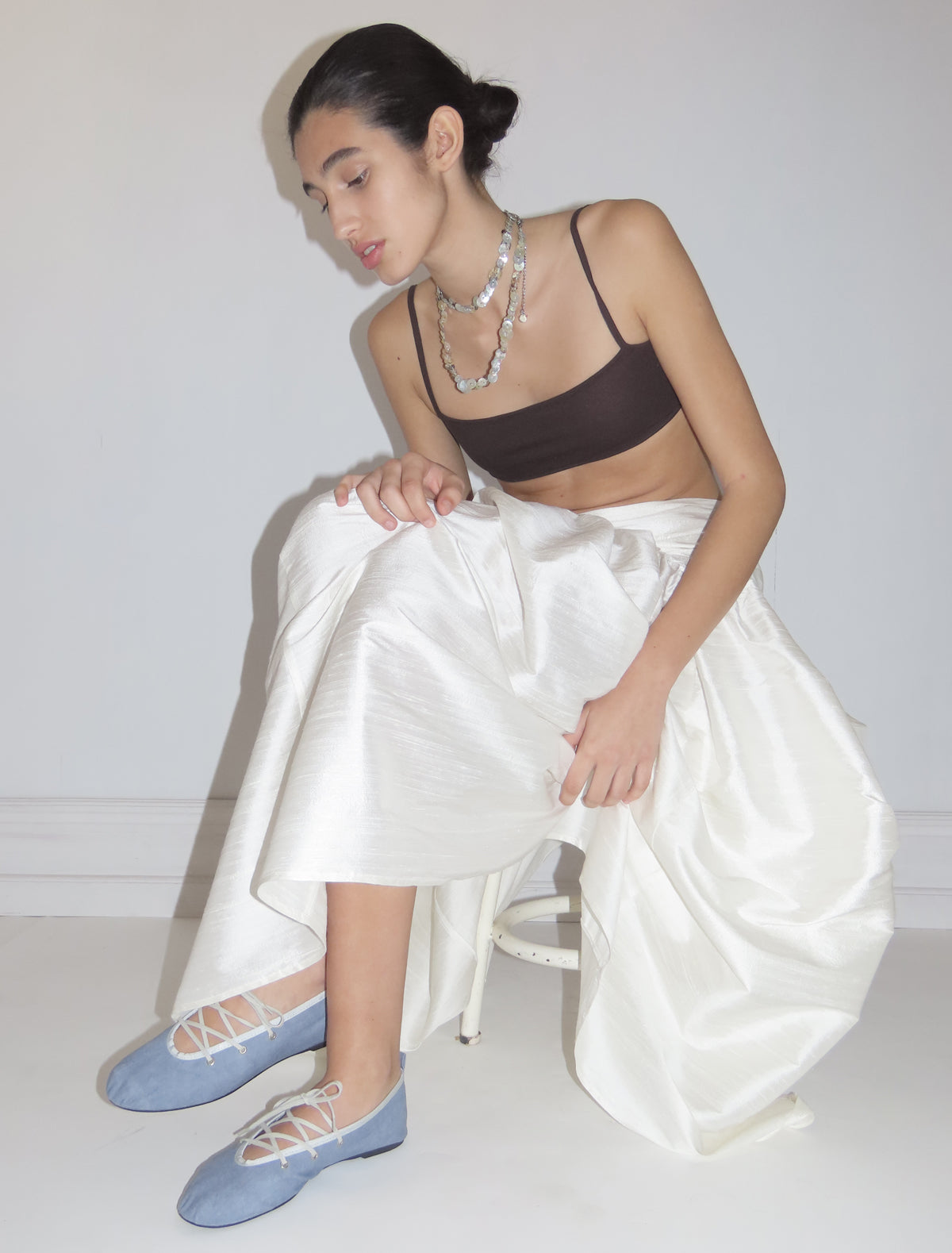 Pallon low waist silk puffy skirt white