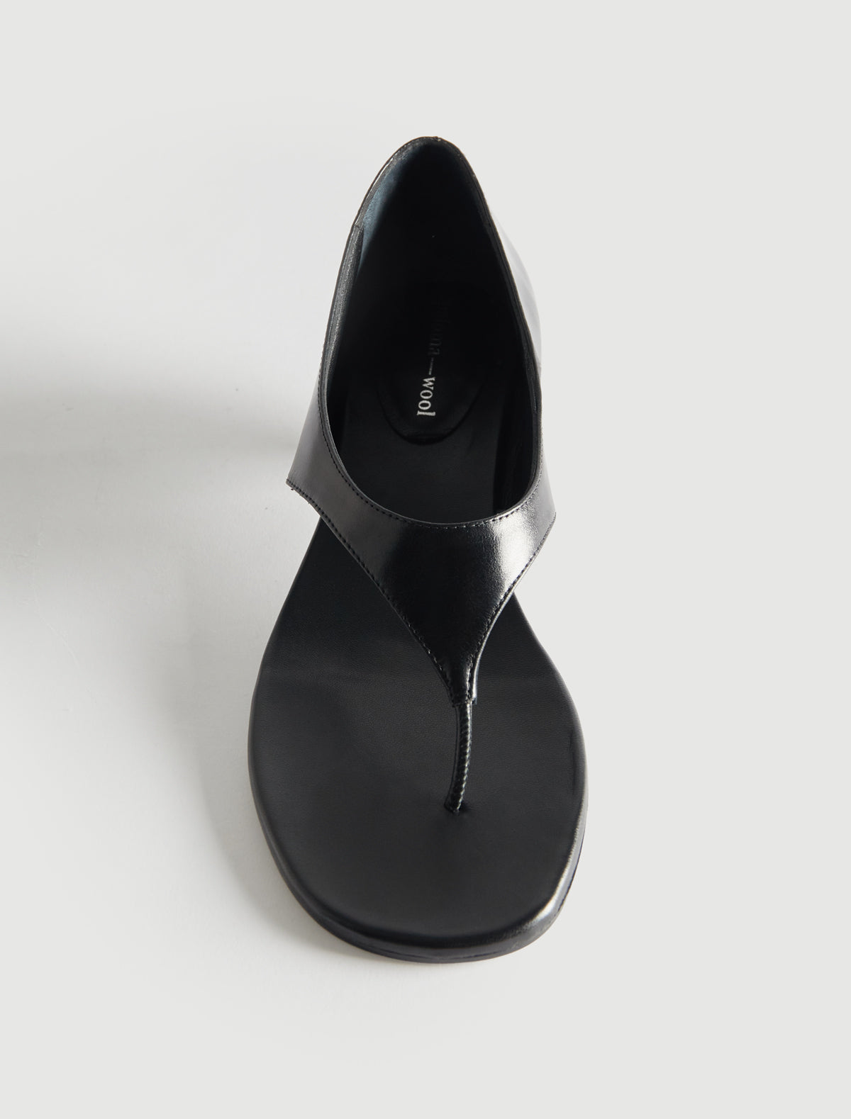 Isabella thong style leather sandal black