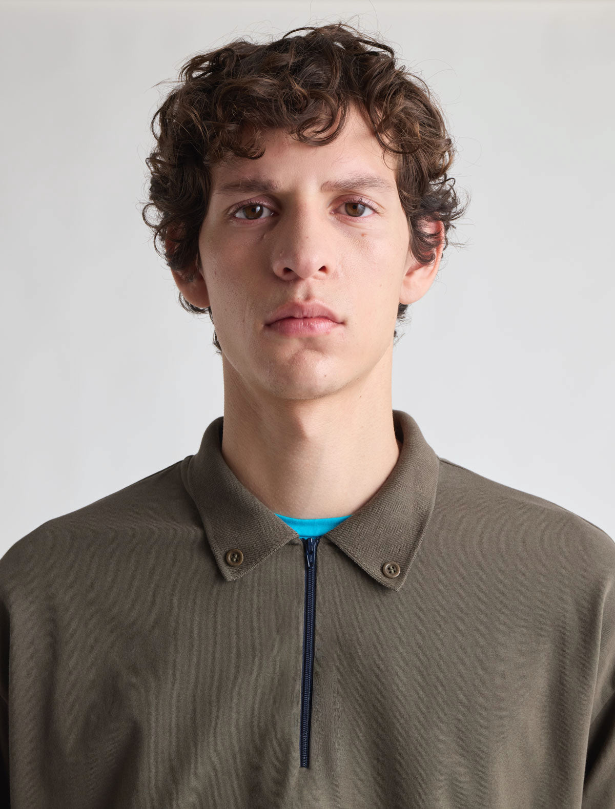 Jacint polo shirt contrast zip decorative buttons khaki