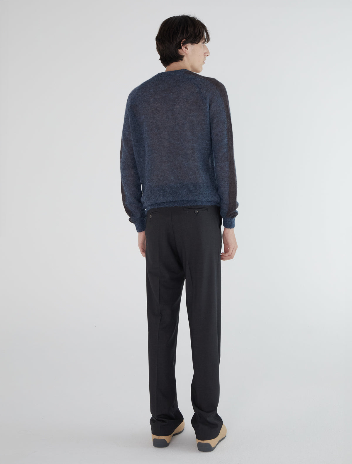palomawoolパロマウール タイダイリブヘンリーネックカットソー DAN-Men's raglan-sleeve sweater with a contrasting color stripe on