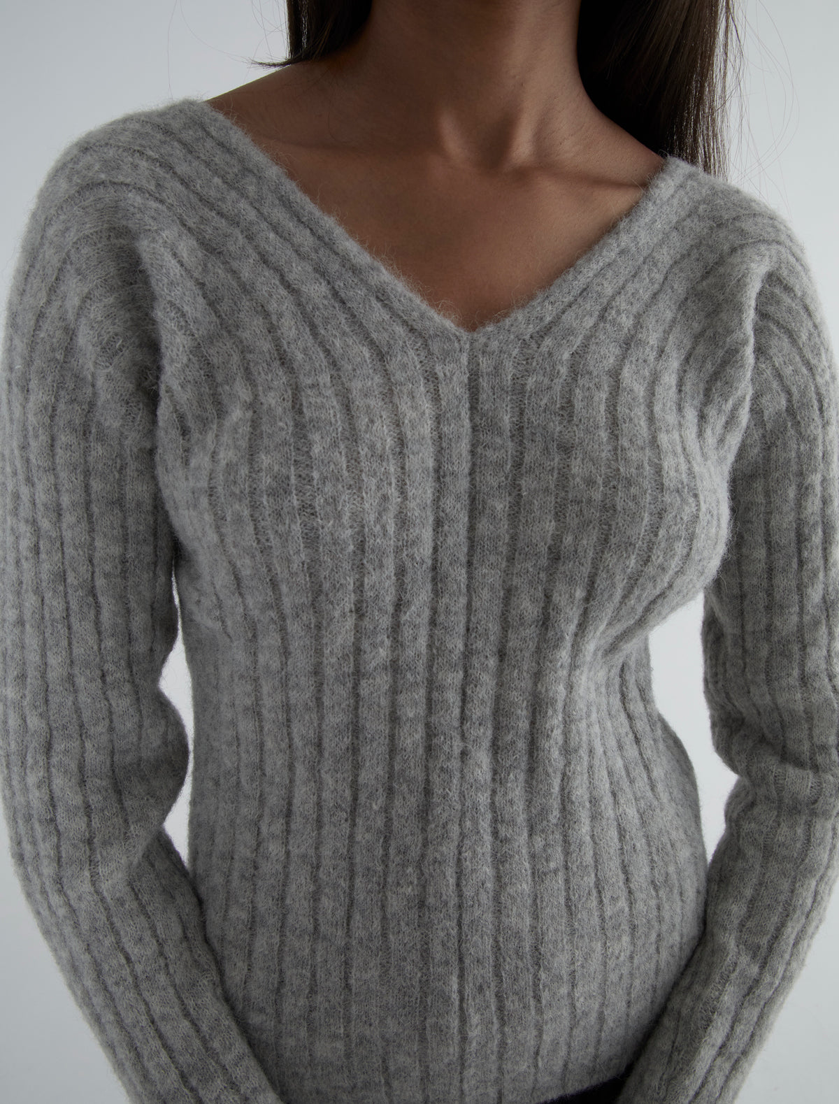 Vita v neck wool sweater grey