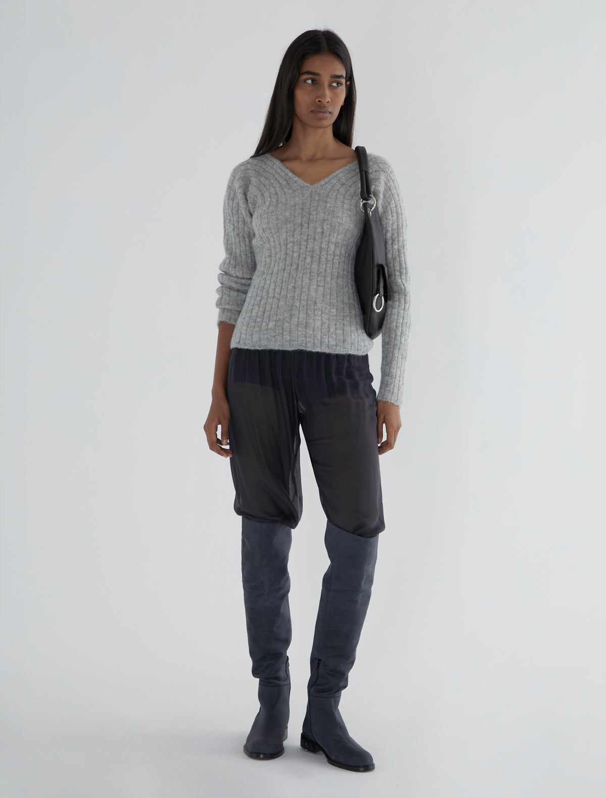 Vita v neck wool sweater grey