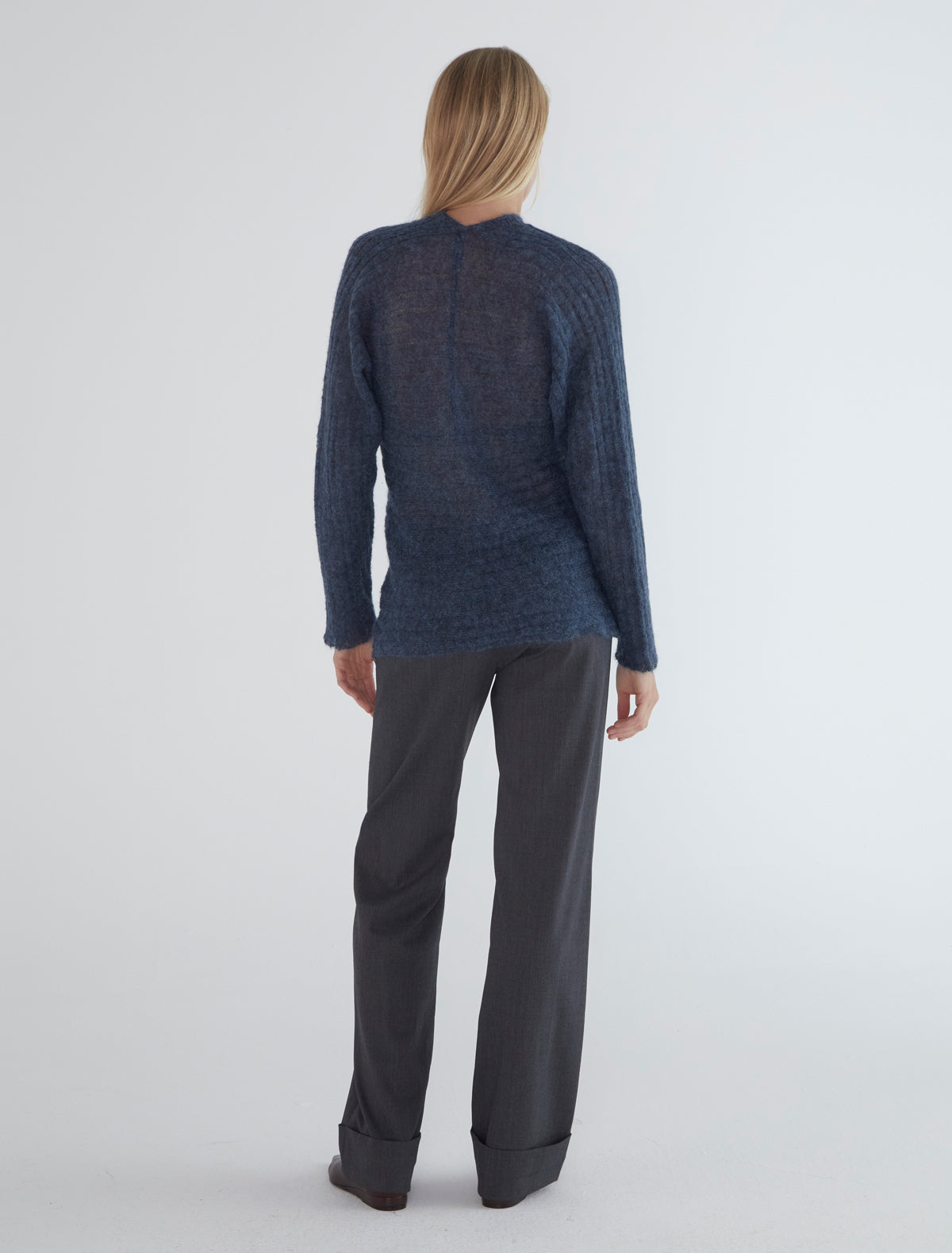 LICHEN-Marino – paloma wool