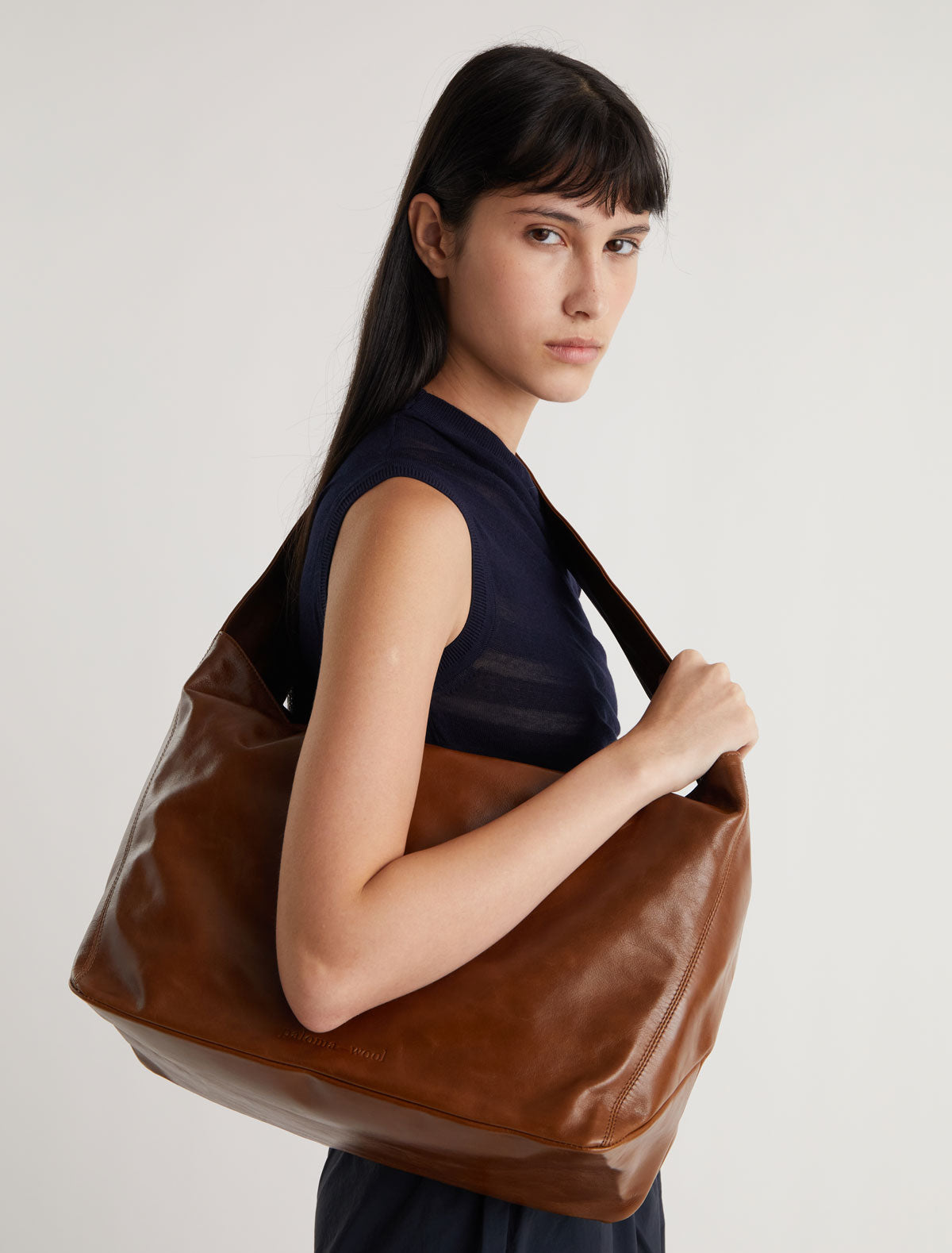 LISA-Brown large leather bag with a wide handle – paloma wool