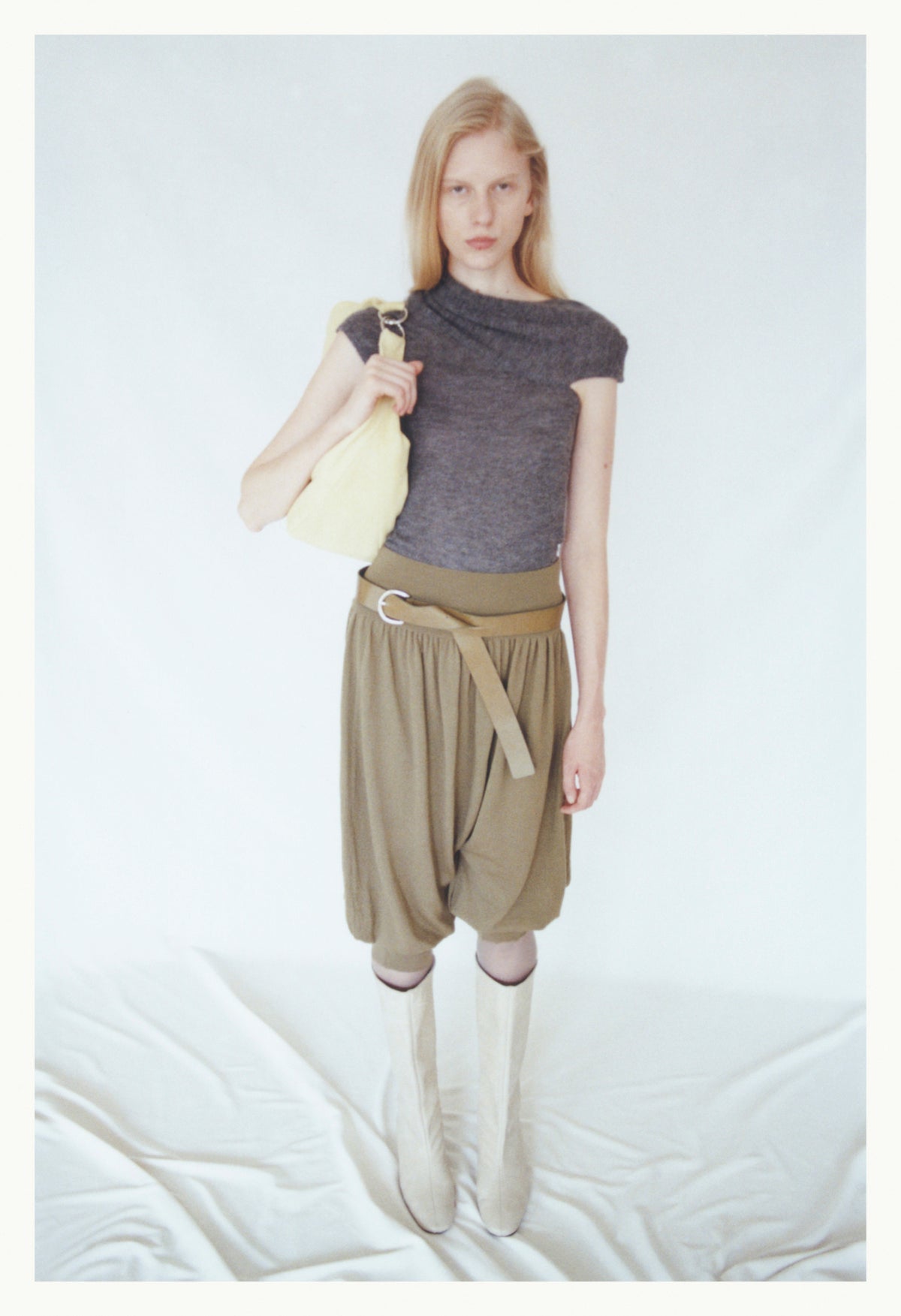 no 2574 / Adela