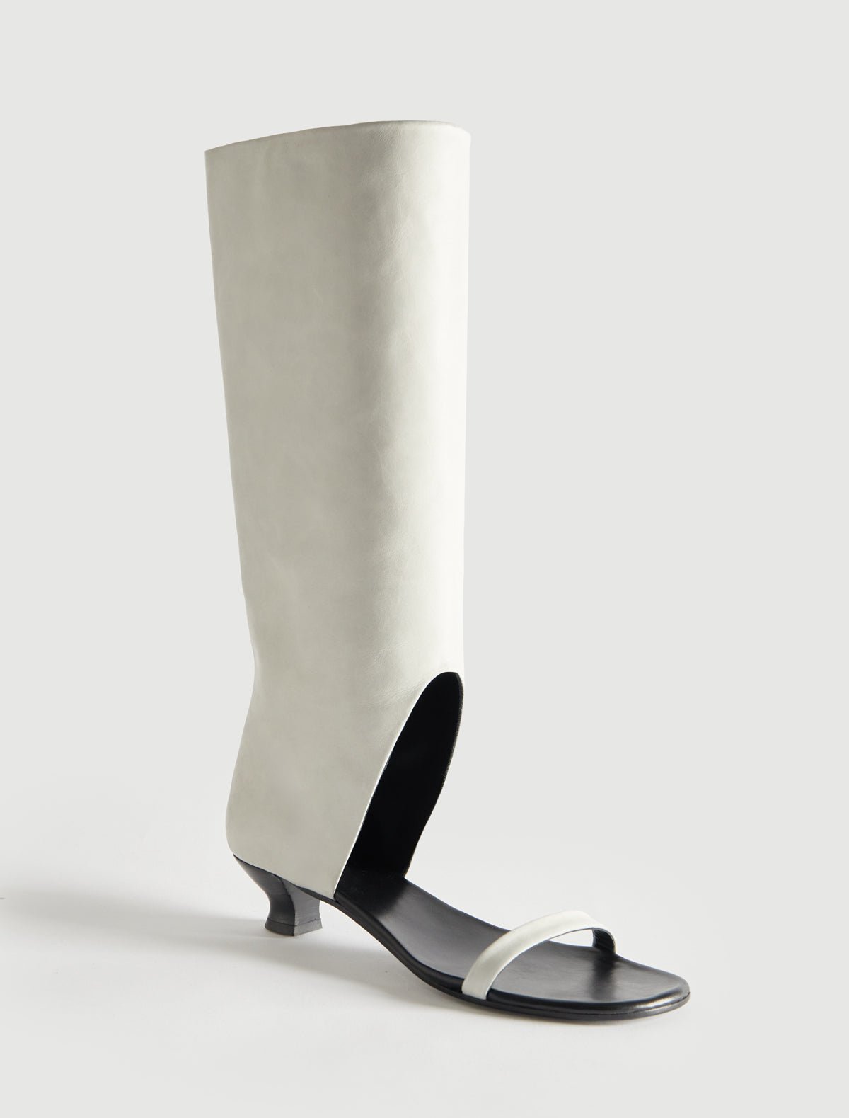 Manuela sandal boot thin toe strap offwhite