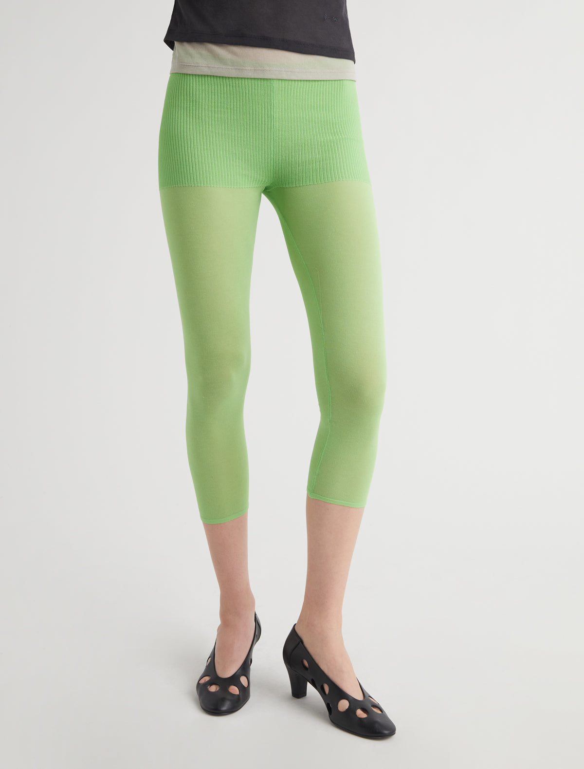 Meleta second skin feel knitted capri leggings green