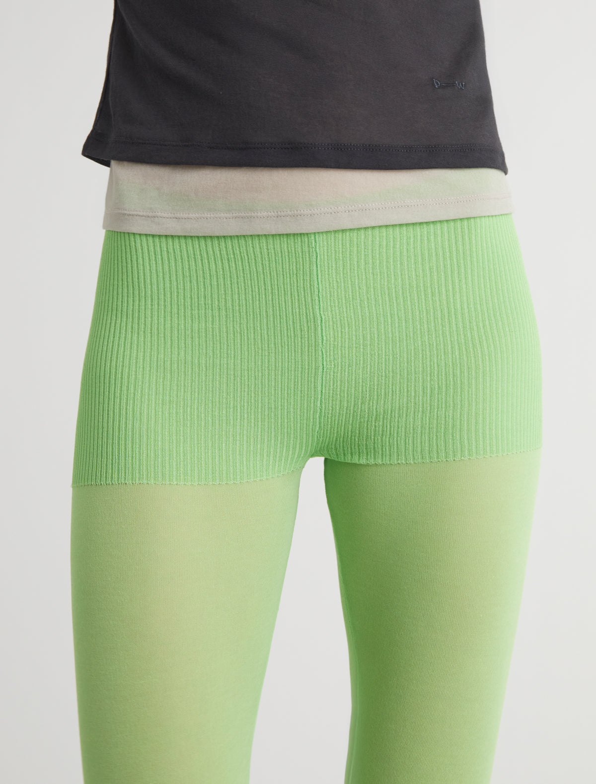 Meleta second skin feel knitted capri leggings green