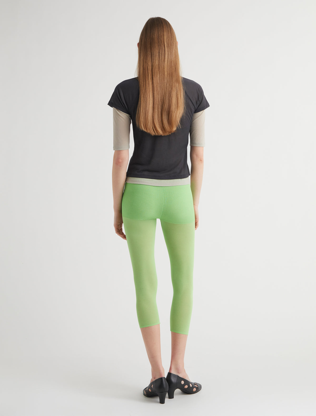 Meleta second skin feel knitted capri leggings green