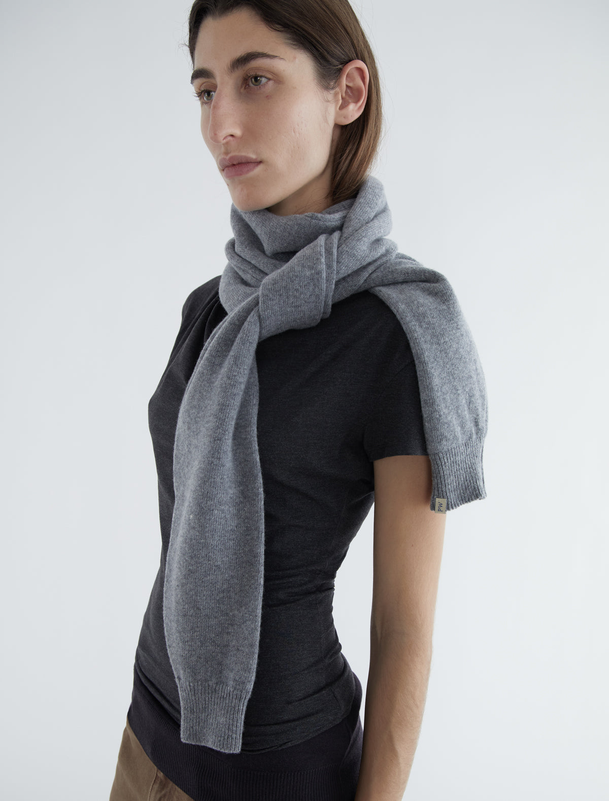 Moix wool scarf cuffs grey