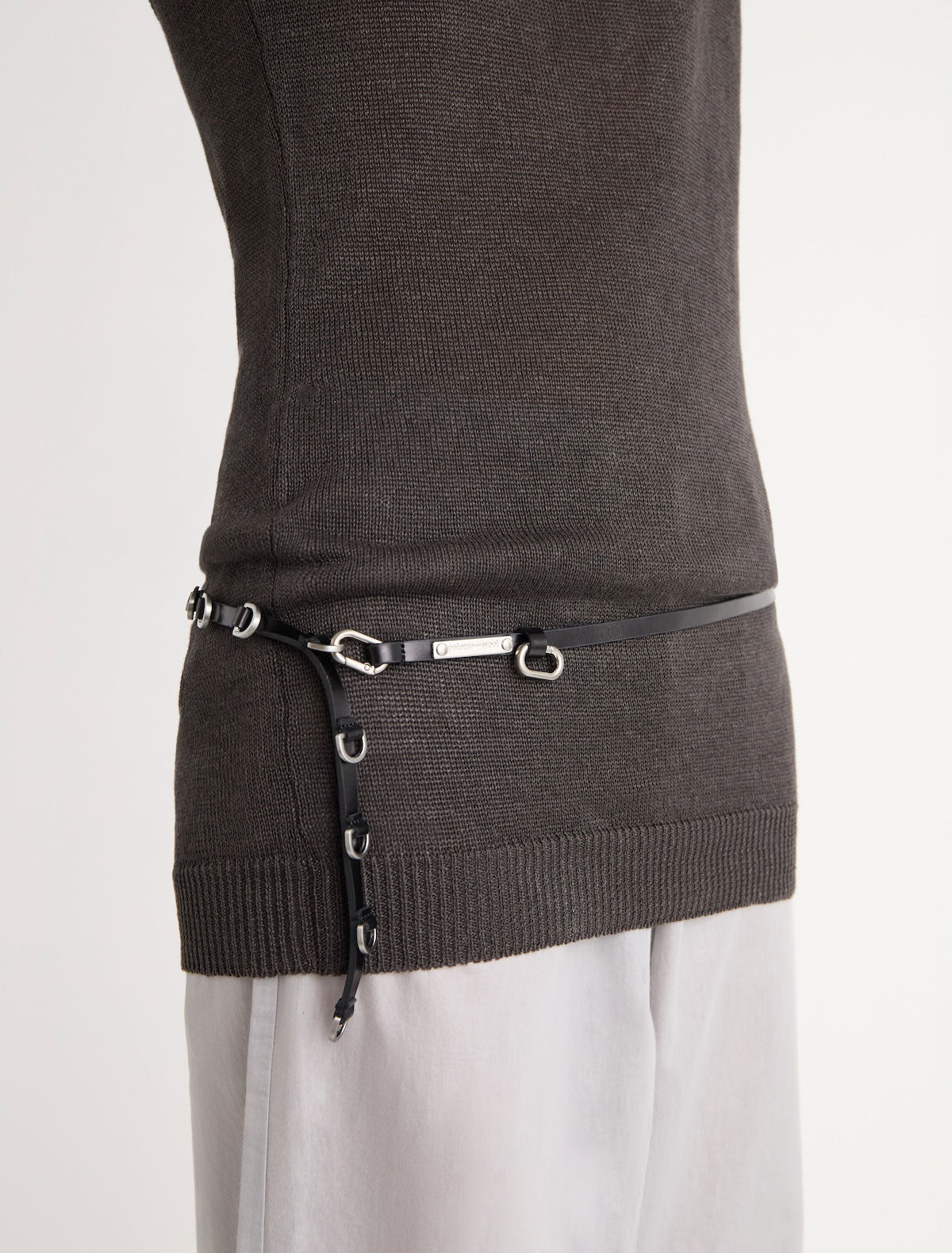 Nora extra slim belt carabiner metal d rings black