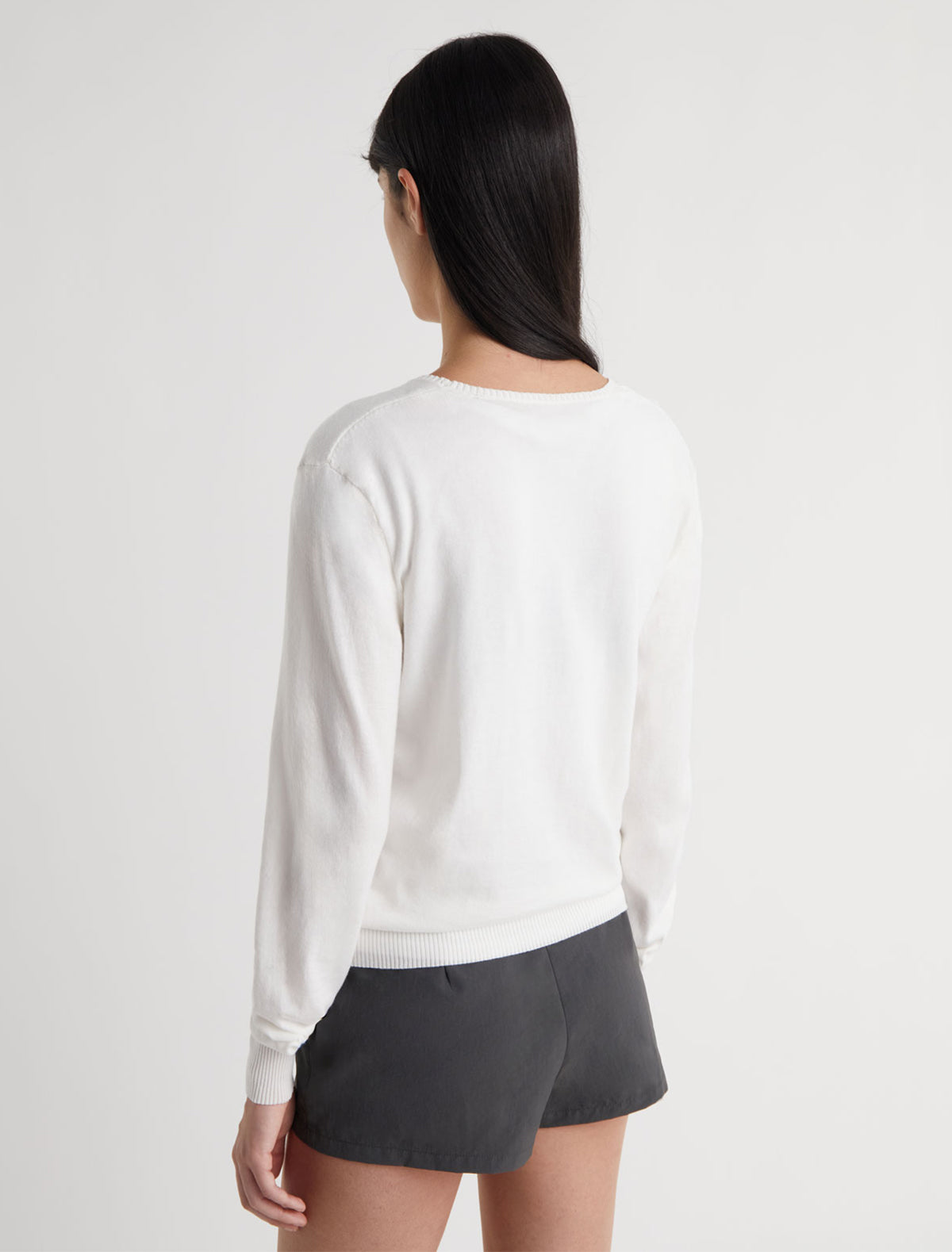 Omina long sleeve sweater deep v neckline white